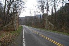 800px-Monongahela_National_Forest_-_Entrance_Gate (Small).jpg