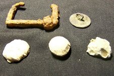 Flat button, musket balls, and buckle.jpg