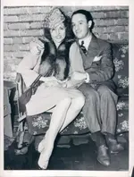 1943-photo-richard-dixie-davis-wife_1_65c2e2decc6ed5e9188ce288a3842a5a.webp