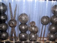 800px-Different_types_of_cannon_balls_Vasa.jpg