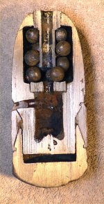 shell_halfsection_Hotchkiss_3inch_Type1_Case-Shot_NO-MATRIX_23ironballs_B&S_photobyEmike_00058_2.jpg