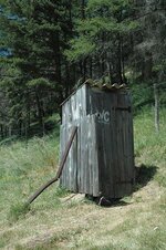 outdoor_toilet.jpg