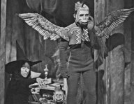 flying-monkeys-wizard-of-oz-90256096.jpg