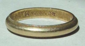 14 K Gold Band 2.2 G a.JPG