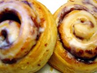 cinnamon-roll1-enlarge(1bttf3).jpg