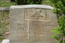 Luella Odlund grave marker.webp