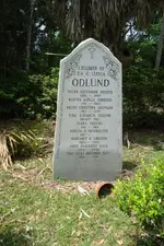 Odlund children grave marker.webp