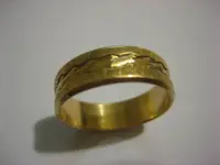 gold ring 1 (800x600).webp