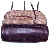 strap-tip_valise_mid-1800s_fullview_TN_postedbyBuckleboy.jpg