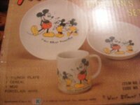 2010_0109mickymousedinnerware0011.JPG