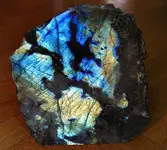 664px-LabradoriteAMD.webp