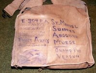 WW1_buckle_gasmask-bag-strap_soldier-marked-bag_backview_451.jpg