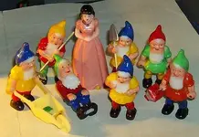 snow-white-dwarfs.webp