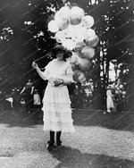 Balloon Photo 1920s (560x700).jpg