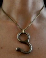 Hook Necklace - Antique (325x408).jpg