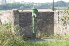 Old pump#5.JPG