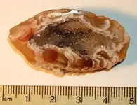 Chalcedony_geode.webp