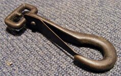 snap-hook_WW1_canteen-strap_US-Model1916_photobyHayesOtoupalik_DSCF1129.jpg