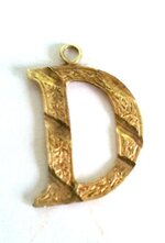 gold_d_pendant1.jpg