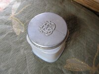 logo_PE-Co_Ponds-Extract-Company_cold-cream-jarlid-ON-JAR_circa1920s_Etsy.jpg