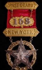 insignia_ladder-badge_Fraternal_IOOF_International-Order-Of-Odd-Fellows_New-York_imagesCATAUY3N.jpg