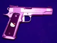 hellokittygun1.webp