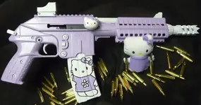 hello-kitty-pistol.webp