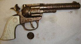 finds 2-13 hubley rodeo toy gun.jpg