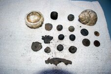 Lead Button & Musket Balls (2).JPG