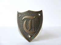 shield-emblem_Old-English-letter-T_nondug_TN_postedbyCurlysgold_Etsy.jpg