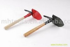 red folding shovel.jpg