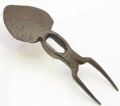 antique hoe rake cultivator pick.JPG