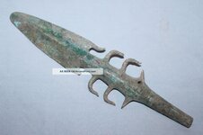 quality_large_ancient_luristan_barbed_spear_head_c___1000_bc_1_lgw.jpg