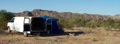 van camping in quartzsite AZ.webp