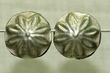 bronze trade bead1.jpg