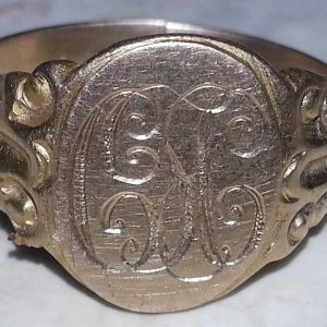 14k insignia ring