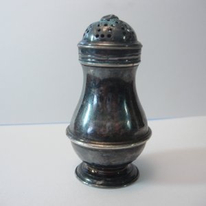 1718 Britannia Silver Pepper Caster