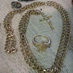 14K chain & cross - 24.4 grams of 14K gold chain & cross