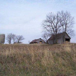 Silo - Three mercuries from the silo