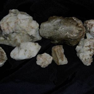 qrtz1 Here are some other Promising quartz rocks that were promising but also contain some Pyrite and what seems to be Gold.