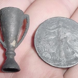 CRACKERJACK PRIZE CIRCA 1910
1946 WALKING LIBERTY HALF 
SALTWATER FINDS JUNE2012
(CZ21)