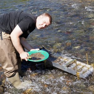 Hopefully good dirt! Setting up the sluice properly ended up being a lot more challenging than I thought it would be!!