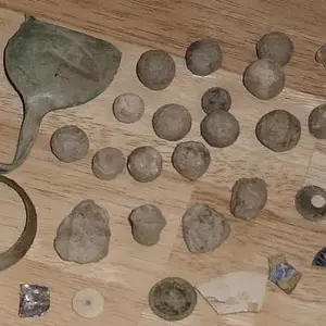 COLONIAL FARM FIELD FINDS - A GUY PULLED UP THAT HAD DETECTED THIS SPOT - TOLD ME "I CLEANED THIS PLACE OUT ...DONT THINK YOU'RE GONNA FIND MUCH". I R