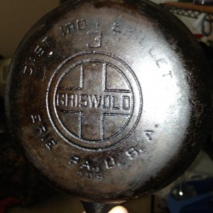 Junk sale, $5.00 for set of 3  
including this nice Griswold #3