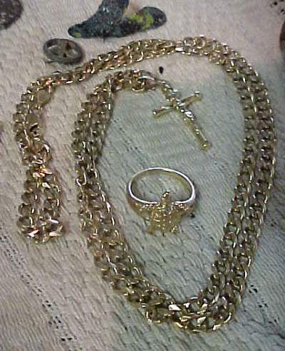 14K chain & cross - 24.4 grams of 14K gold chain & cross