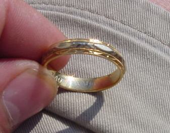 14K YELLOW & WHITE GOLD = OLD WEDDING BAND - SALTWATER (CT)