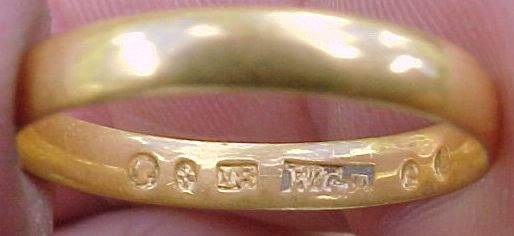 18K from 1870 - 18K gold ring hallmarked from 1870