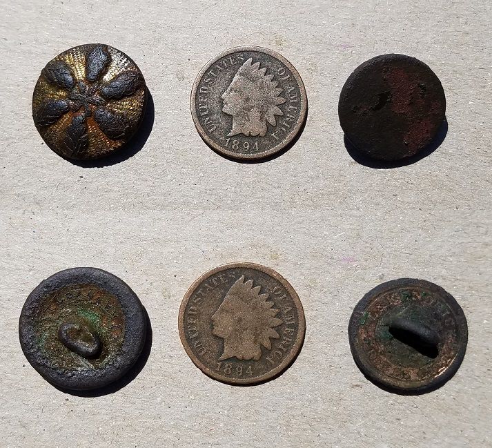 20160402 Buttons Found in Brandon with the ETRAC.