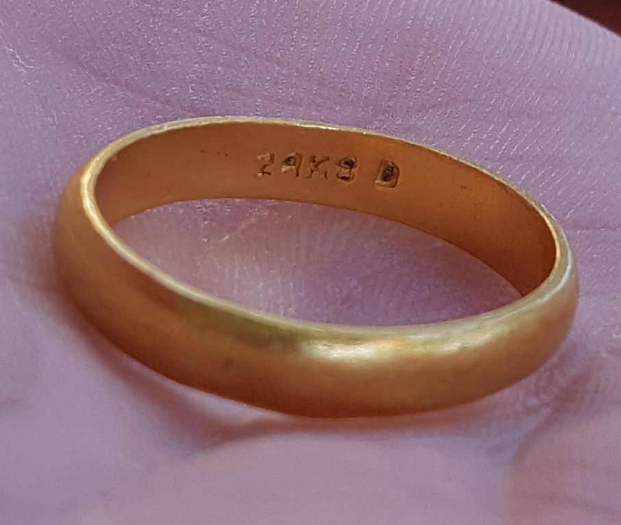 24K BAND - FOUND NOV.22ND IN WATERS OF SOUTH BEACH FLA.