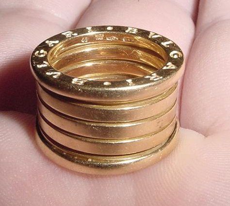 A COOL BVGARI RING -750 (18K)
FOUND IN WATERS OF BARBADOS - OFF BEACH WHERE TIGER WOODS WAS MARRIED